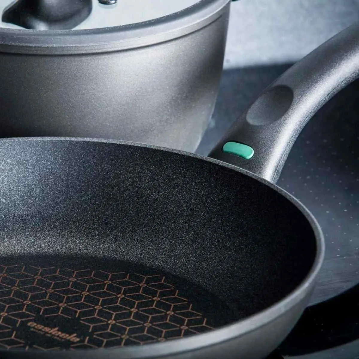 Essteele Per Salute Nonstick Induction Open French Skillet 32cm